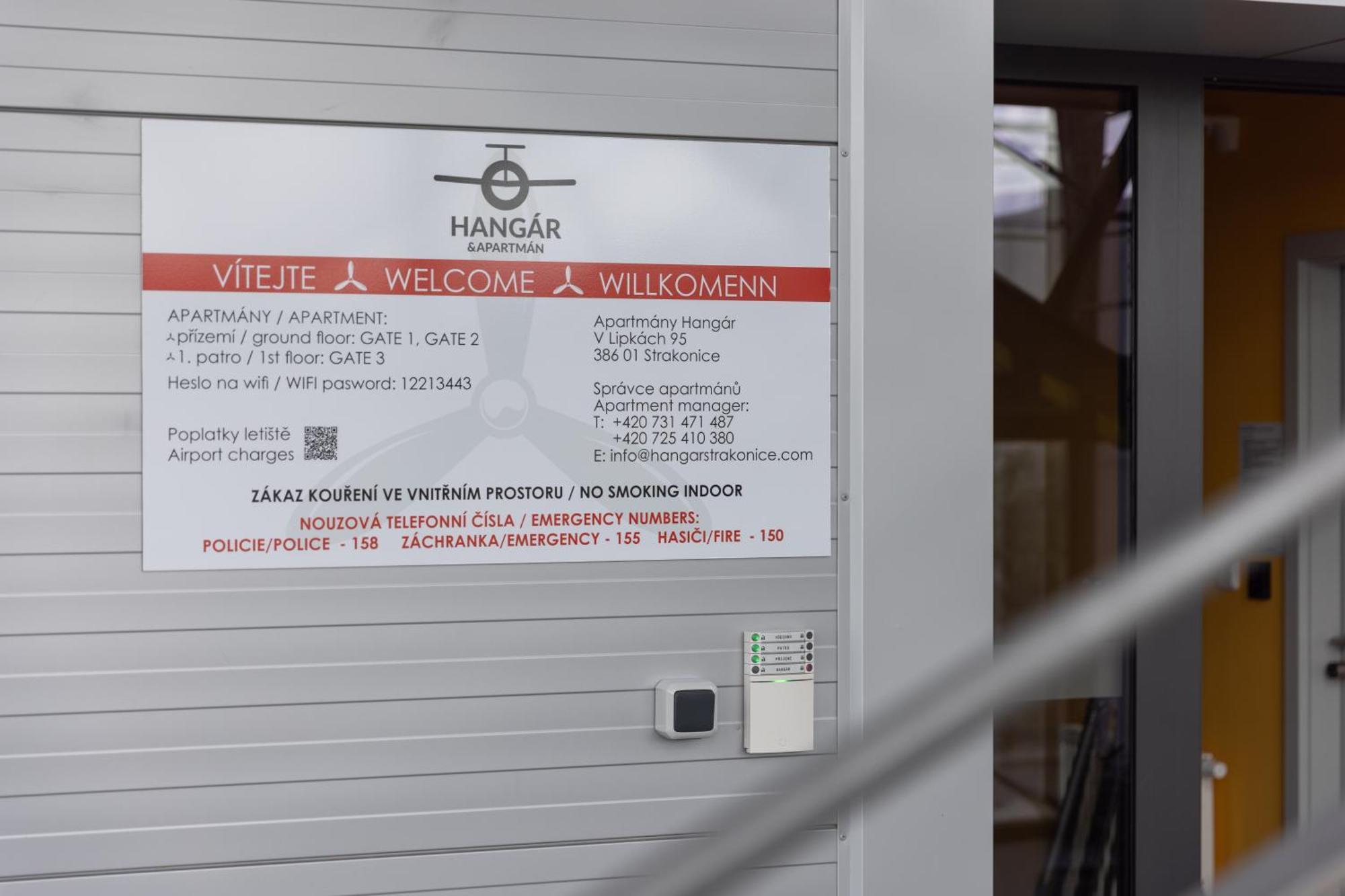 Apartmany Hangar Страконіце Екстер'єр фото